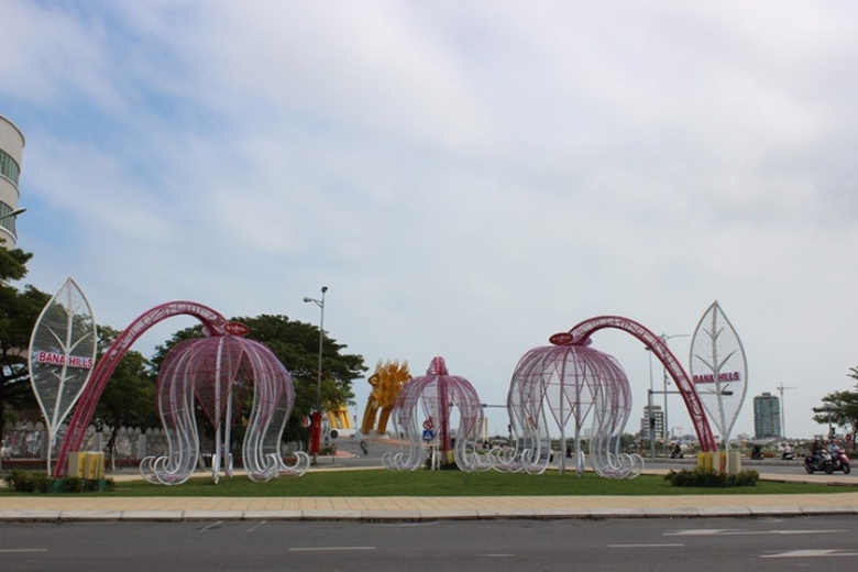 chum-anh-da-nang-ron-rang-sac-xuan1.jpg