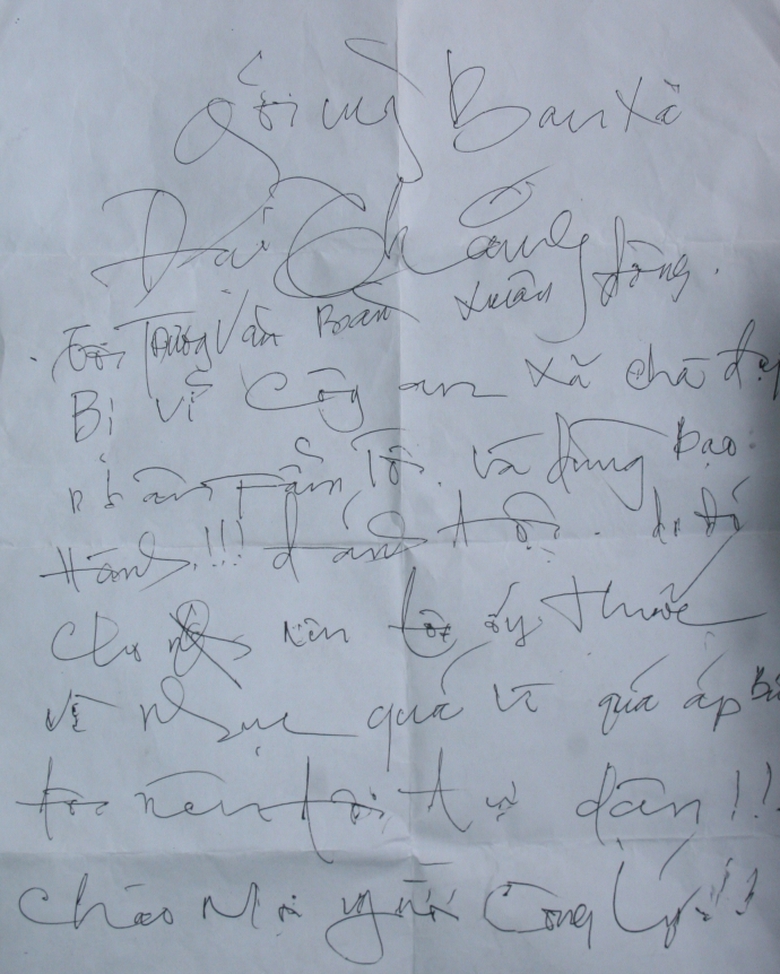 tu-tu-de-lai-manh-giay-to-bi-cong-an-xa-hanh-hung1