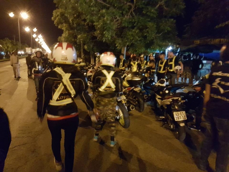 csgt-da-nang-tom-gon-nhom-an-theo-doan-xe-phuot-na