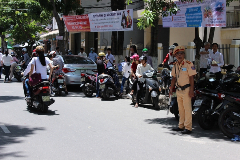 da-nang-de-toan-vua-suc-voi-thi-sinh1.jpg