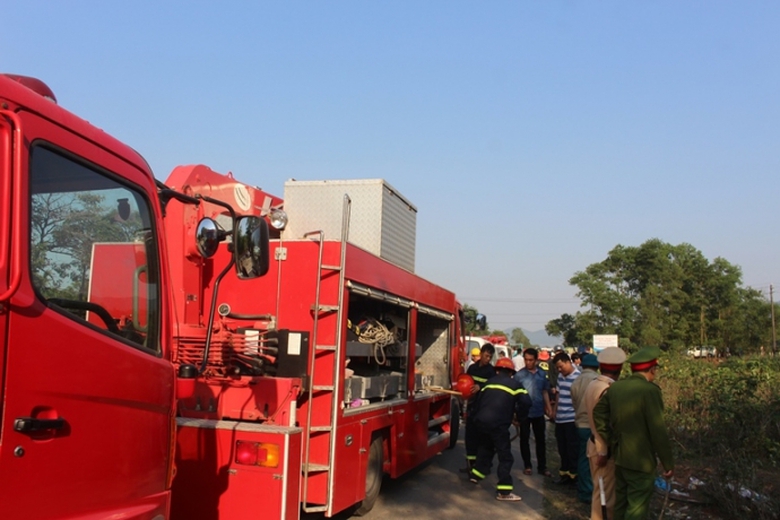 lật t&agrave;u (4)