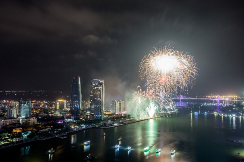 ph&aacute;o hoa Đ&agrave; Nẵng (2)