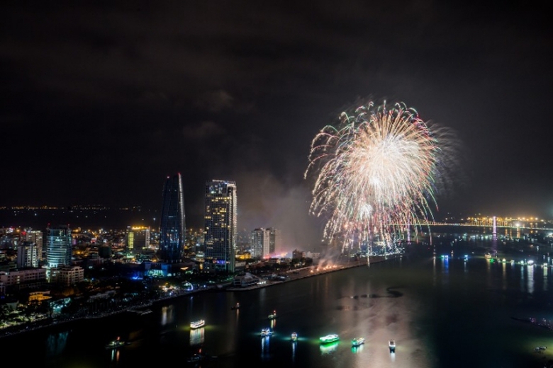 ph&aacute;o hoa Đ&agrave; Nẵng (4)