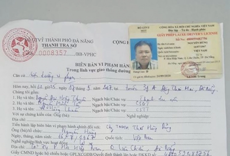 xe tr&aacute; h&igrave;nh