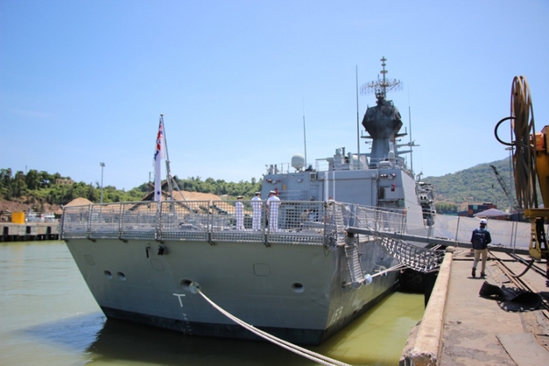 t&agrave;u &Uacute;c8