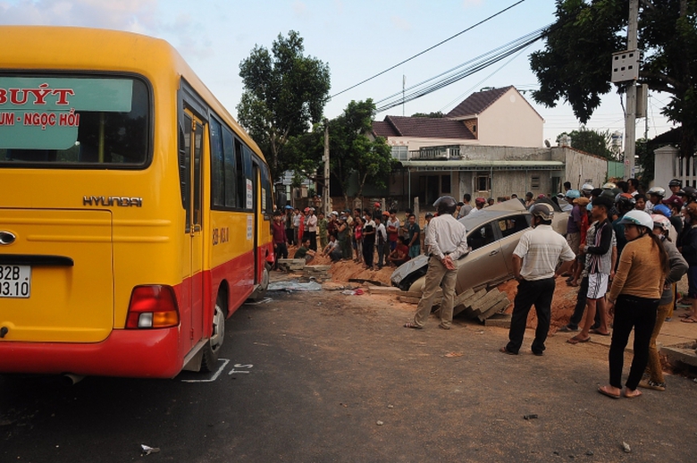 hi&ecirc;n truong vu tai nan(33)