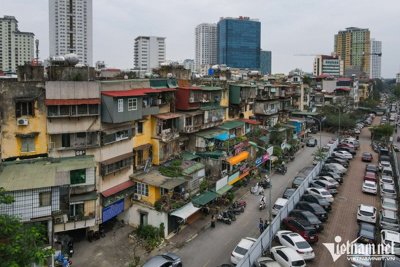 Người d&acirc;n b&aacute;m trụ ở những khu tập thể cũ n&aacute;t sắp được ph&aacute; dỡ, x&acirc;y lại