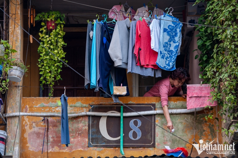 Người d&acirc;n b&aacute;m trụ ở những khu tập thể cũ n&aacute;t sắp được ph&aacute; dỡ, x&acirc;y lại