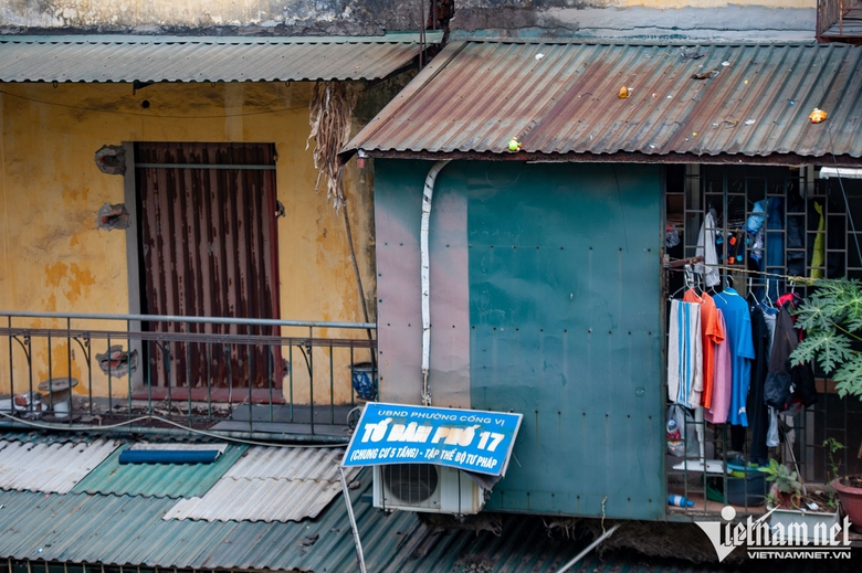 Người d&acirc;n b&aacute;m trụ ở những khu tập thể cũ n&aacute;t sắp được ph&aacute; dỡ, x&acirc;y lại