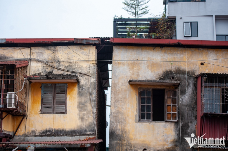 Người d&acirc;n b&aacute;m trụ ở những khu tập thể cũ n&aacute;t sắp được ph&aacute; dỡ, x&acirc;y lại