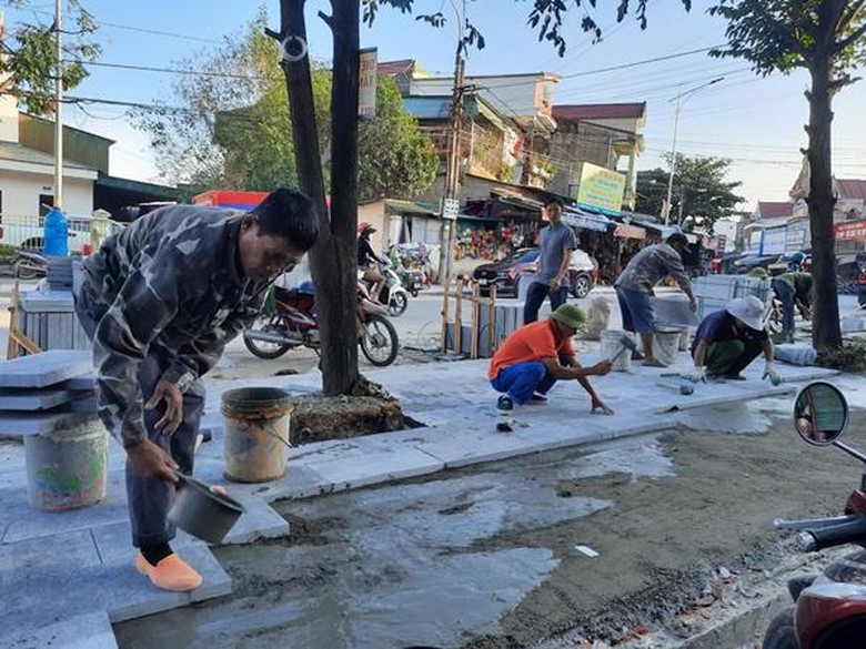 Hương Sơn (H&agrave; Tĩnh): S&ocirc;i nổi kh&iacute; thế x&acirc;y dựng n&ocirc;ng th&ocirc;n mới, đ&ocirc; thị văn minh những ng&agrave;y cuối năm