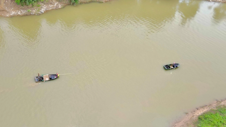 Di&ecirc;n Kh&aacute;nh (Kh&aacute;nh H&ograve;a): T&aacute;i diễn nạn &ldquo;c&aacute;t tặc&rdquo; tr&ecirc;n d&ograve;ng s&ocirc;ng C&aacute;i