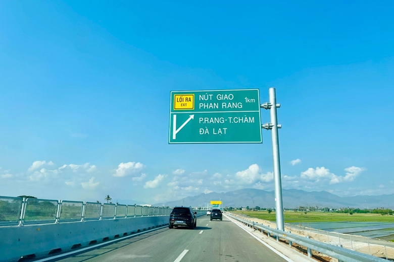 Chấp thuận kết quả nghiệm thu để đưa v&agrave;o khai th&aacute;c cao tốc Cam L&acirc;m - Vĩnh Hảo
