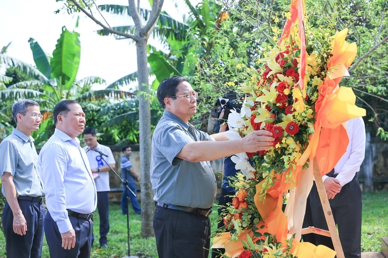Thủ tướng Phạm Minh Ch&iacute;nh dự khởi c&ocirc;ng cao tốc H&ograve;a B&igrave;nh-Mộc Ch&acirc;u