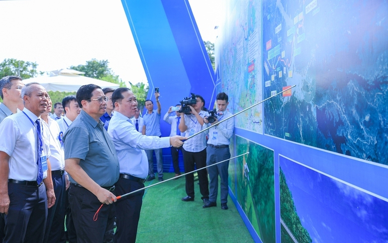 Thủ tướng Phạm Minh Ch&iacute;nh dự khởi c&ocirc;ng cao tốc H&ograve;a B&igrave;nh-Mộc Ch&acirc;u
