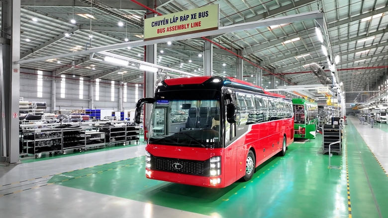 Quảng Nam: Kh&aacute;nh th&agrave;nh d&acirc;y chuyền c&ocirc;ng nghệ sản xuất nh&agrave; m&aacute;y THACO Bus v&agrave; giới thiệu xe bus, xe tải thế hệ mới