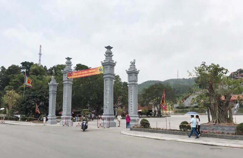 cam pha quang ninh den cua ong mot ky quan linh thieng vung dong bac