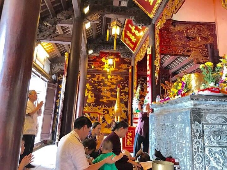 cam pha quang ninh den cua ong mot ky quan linh thieng vung dong bac