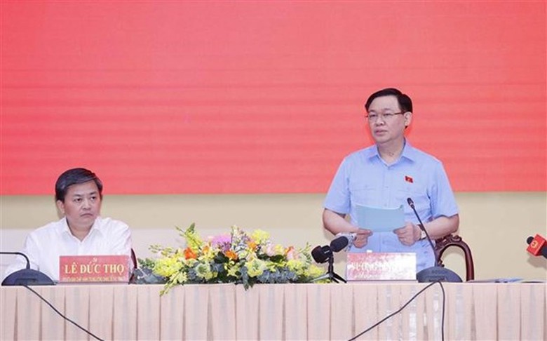 chu tich quoc hoi lam viec voi ban thuong vu tinh uy ben tre