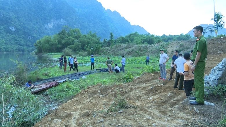 ba thuoc thanh hoa cac ho nuoi ca long tren song ma kiet que muon bo nghe