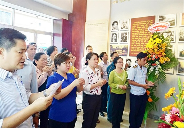 noi bac ho ra di tim duong cuu nuoc nhung di san quy bau