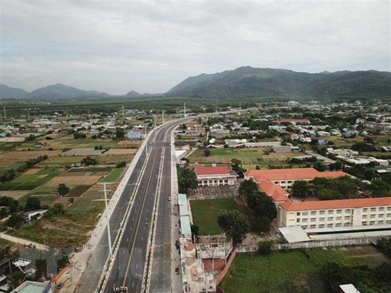 day nhanh giai ngan dau tu cong phai bang bien phap can co lau dai
