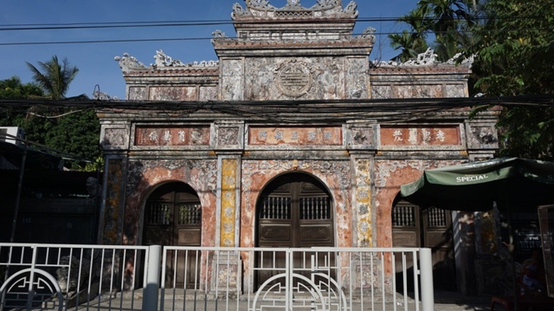 can canh vuong phu rong 2000m2 chua nhieu do co doc dao o hue