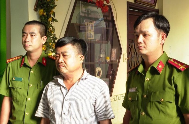 thua thien hue bat doi tuong mua khong hang nghin hoa don xang dau
