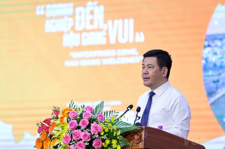 thu tuong pham minh chinh du hoi nghi xuc tien dau tu tinh hau giang