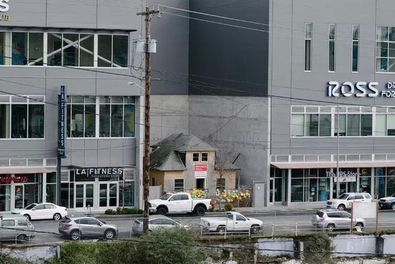 nhung ngoi nha cung dau mot minh mot kieu co tien cung kho pha