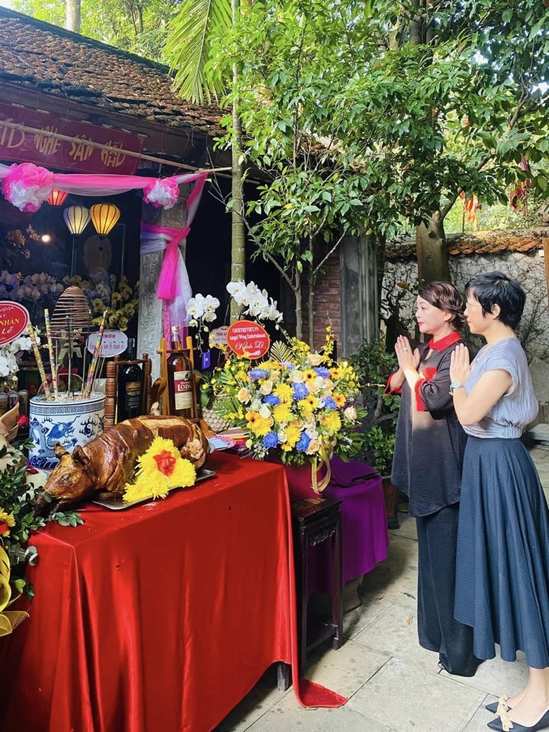 cac nghe si te tuu dang huong cung to nghe san khau