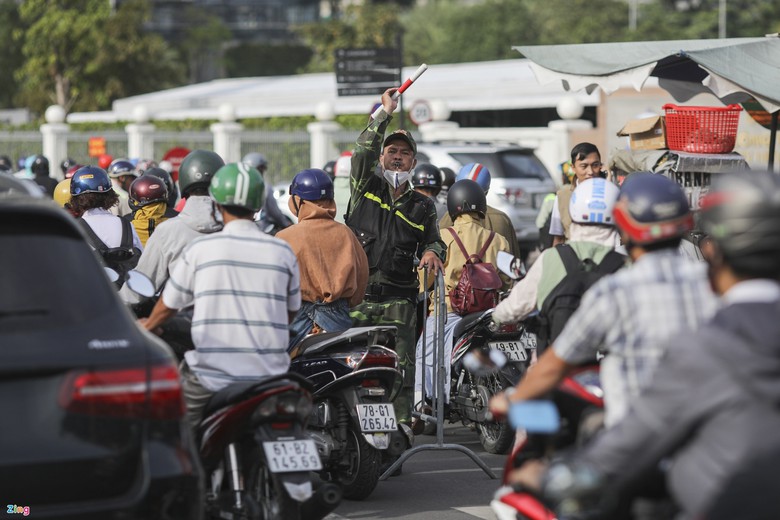 cua ngo tphcm un u keo dai sang dau tuan do cam cau nguyen huu canh