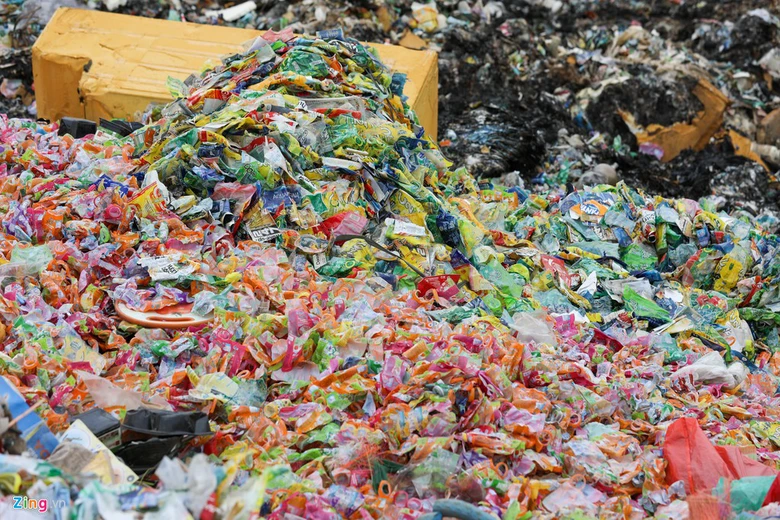 hang loat nha may o nhiem trong long thanh pho ha noi