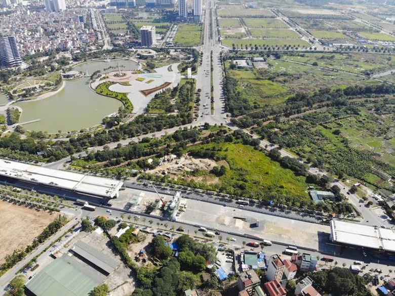 Ngắm tuyến đường 10 làn xe chưa được đặt tên tại thủ đô ngam tuyen duong 10 lan xe chua duoc dat ten tai thu do