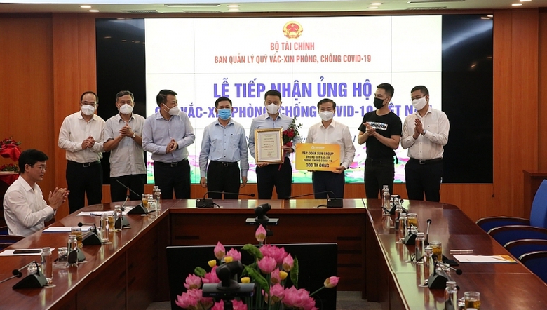 gop them 320 ty dong cho quy vac xin tong cong sun group da ung ho gan 510 ty dong qua cac dot dich