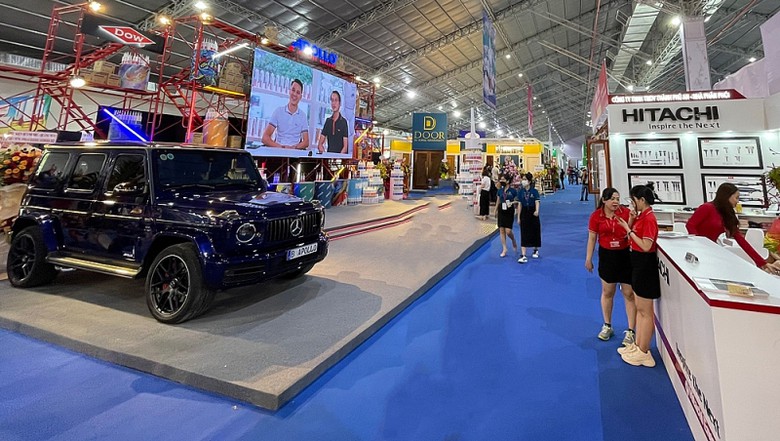 phim cach nhiet ngoi sao ngay dau tien toa sang tai vietbuild thanh pho ho chi minh lan 2