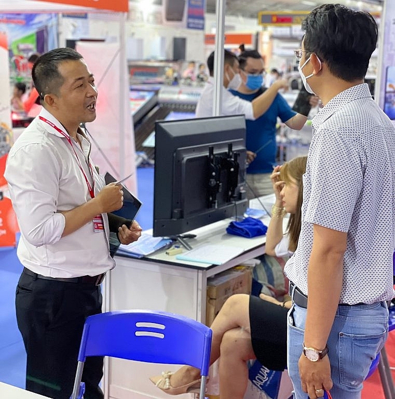 phim cach nhiet ngoi sao ngay dau tien toa sang tai vietbuild thanh pho ho chi minh lan 2