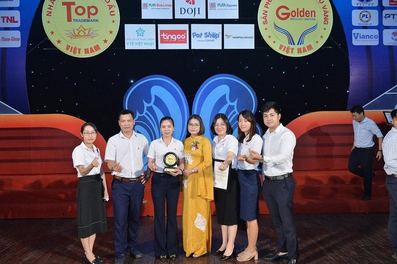 top 10 san pham vang viet nam 2022 goi ten be tong amaccao