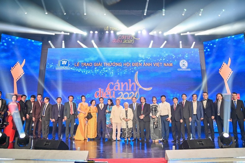 kdi holdings dong hanh cung khanh hoa thuc day quang ba du lich thong qua dien anh tai giai canh dieu 2021