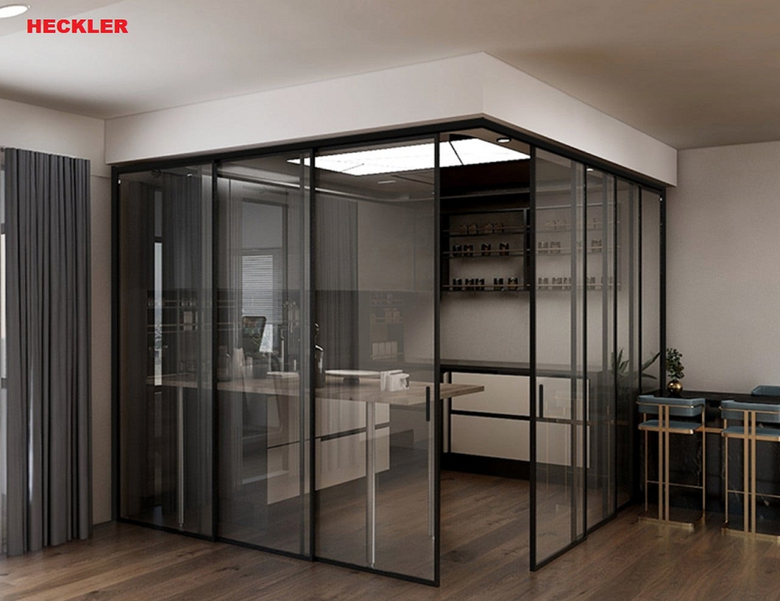 tan trang khong gian song tien loi dang cap voi cua truot lua heckler slim