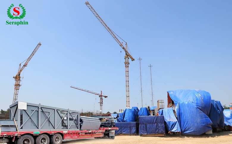 nhon nhip tren dai cong truong nha may dien rac seraphin cua tap doan amaccao