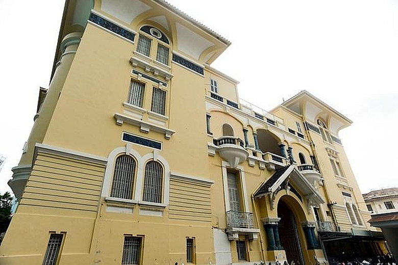 nhung dinh thu hoanh trang cua 3 dai gia giau co bac nhat nam bo xua