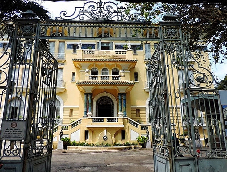 nhung dinh thu hoanh trang cua 3 dai gia giau co bac nhat nam bo xua