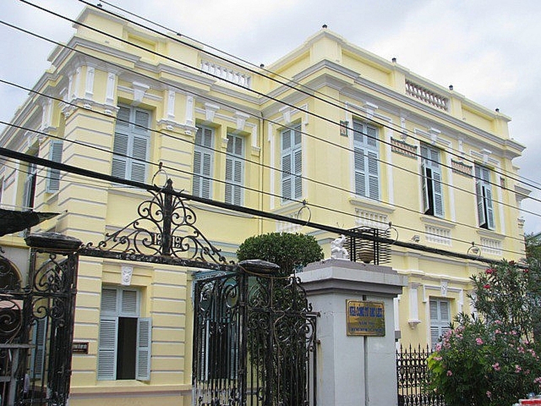 nhung dinh thu hoanh trang cua 3 dai gia giau co bac nhat nam bo xua