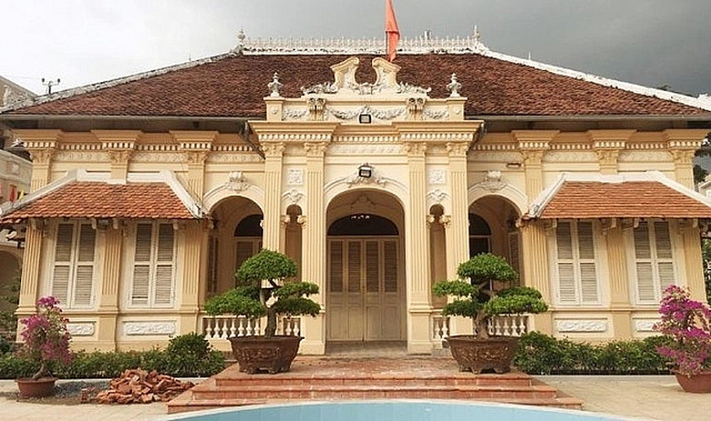 nhung dinh thu hoanh trang cua 3 dai gia giau co bac nhat nam bo xua