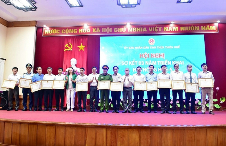 thua thien hue xay dung hue s huong den nen tang xa hoi