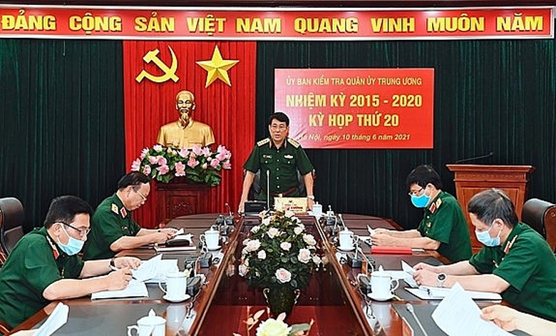 uy ban kiem tra quan uy trung uong de nghi ky luat 12 quan nhan