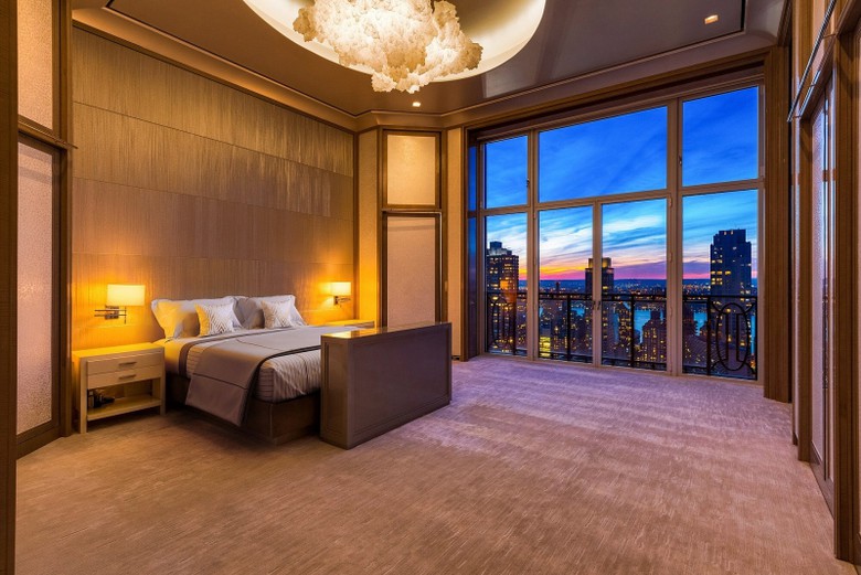 penthouse chuc trieu usd dat hang o my va anh giua covid 19