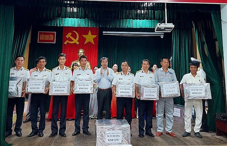 khanh thanh 3 ngoi chua tai huyen dao truong sa thieng lieng nhung cot moc tam linh