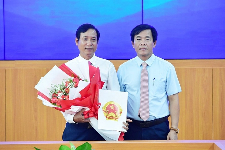 thua thien hue cong bo quyet dinh thanh lap ban quan ly du an dau tu xay dung va phat trien do thi tinh